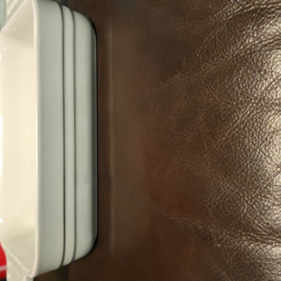 Le Creuset  Rectangular Baking Dish - Picture 5 of 10